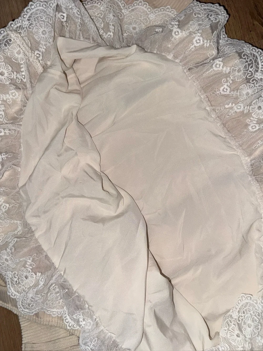 Beige corduroy skirt with lace hem